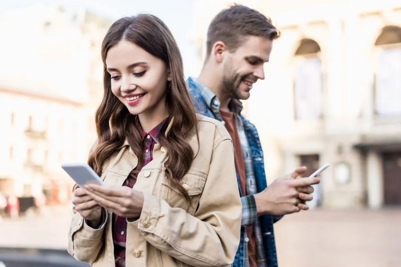 دختران را با این کلمات عاشق خود کنید