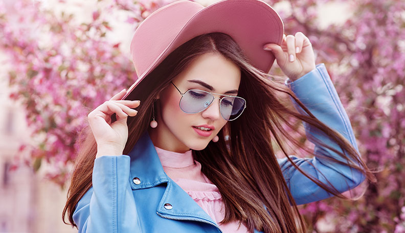 از کجا بفهمیم یه دختر ناز میکنه