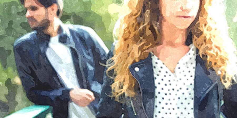 فاصله گرفتن از مرد مورد علاقه