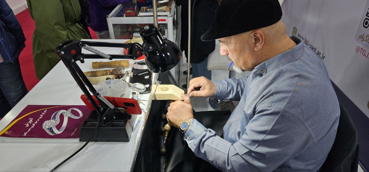 اولین نمایشگاه بین المللی گوهر سنگ ها