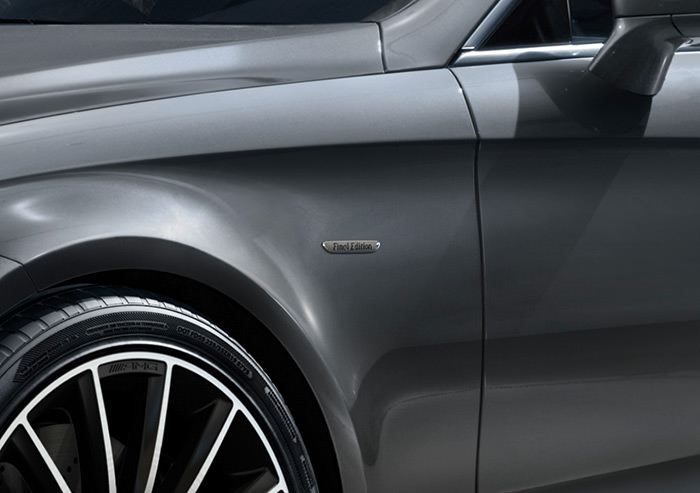 نمای گلگیر و رینگ بنز cls نمای گلگیر و رینگ بنز cls