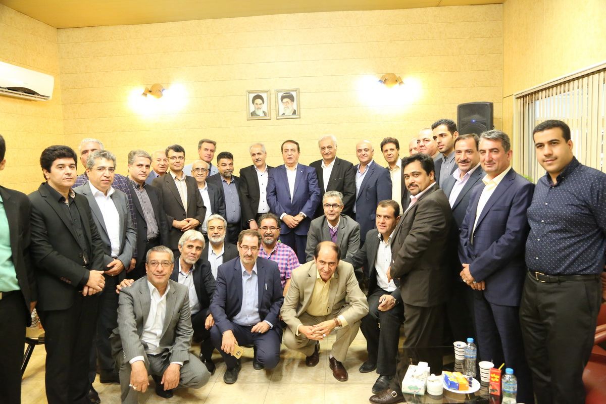 نشست مسئولین اتحادیه های سراسر کشور در نمایشگاه طلا و جواهر اصفهان