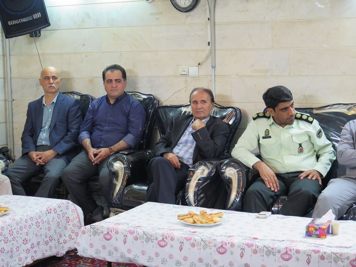 نور قرآن و عترت در مراسم جشن میلاد امام رضا(ع) در بازار تهران نور قرآن و عترت در مراسم جشن میلاد امام رضا(ع) در بازار تهران