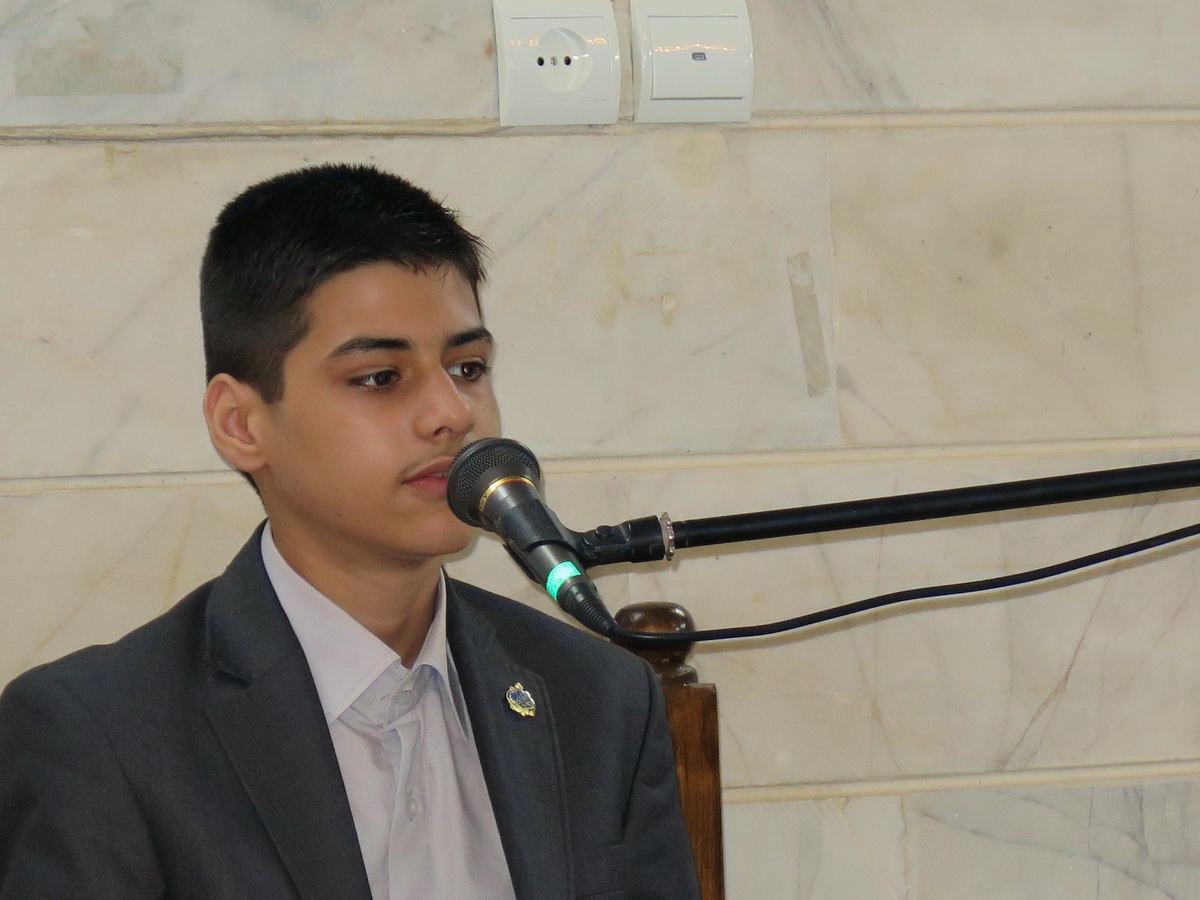 نور قرآن و عترت در مراسم جشن میلاد امام رضا(ع) در بازار تهران نور قرآن و عترت در مراسم جشن میلاد امام رضا(ع) در بازار تهران