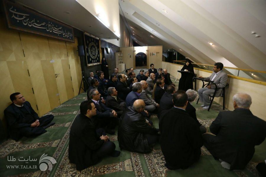 حضور رؤسای اتحادیه های طلا و جواهر استان تهران در صحن علنی مجلس و دیدار با نمایندگان حضور رؤسای اتحادیه های طلا و جواهر استان تهران در صحن علنی مجلس و دیدار با نمایندگان