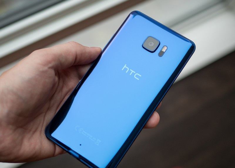 گوشی اچ تی سی