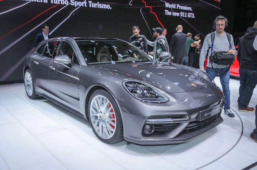 پورشه پانامرا ۴ هیبریدی اسپرت گرن توریزمو