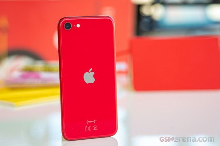 iPhone SE 2020 با قیمتی استثنایی