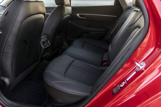 آغاز فروش هیوندای سوناتا با سقف خورشیدی