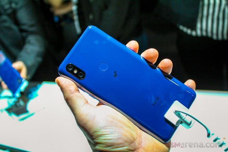 سه گوشی بی نظیر با قیمتی عالی از شرکت شیائومی