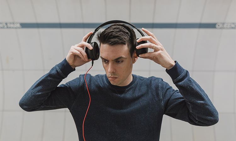 صدای بلند هدفون