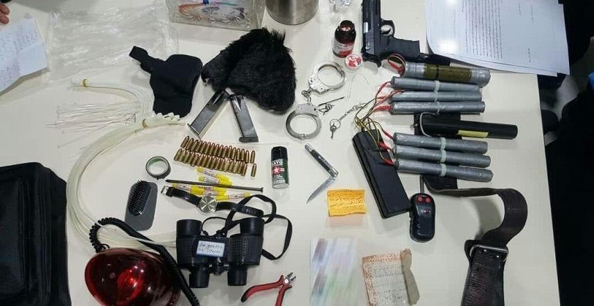 تجهیزات انفجاری کشف شده در عوارضی تهران - قم