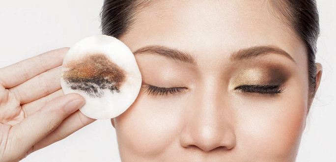 پاک کردن آرایش