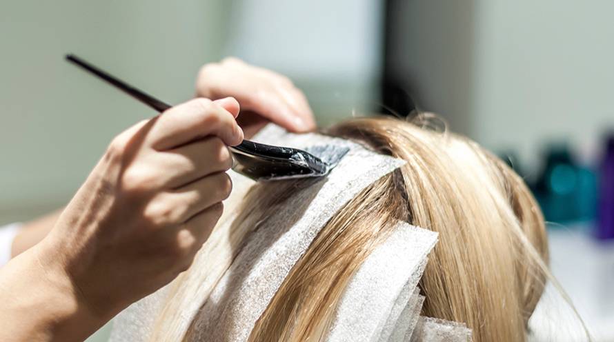 رنگ کردن مو