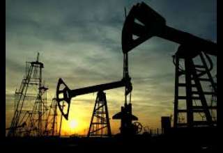 نفت در مرز 65 دلار/ ذخایر نفت آمریکا 2.1 میلیون بشکه کاهش یافت