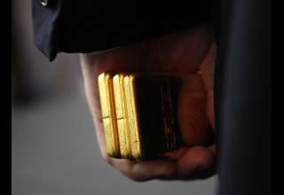 قیمت جهانی طلا تا پایان سال 2016 به کمتر از 800 دلار خواهد رسید