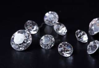 چگونه الماس واقعی را از غیرواقعی آن تشخیص دهیم