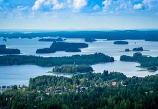 اقامت در خانه اسکیموها و سورتمه‌سواری در فنلاند چقدر هزینه می‌برد؟