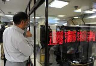 روز اصلاح شاخص یا سردرگمی بر دو راهی بورس و بانک/ هیچ کس نمی‌داند