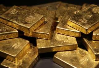 کاهش ارزش دلار آمریکا موجب افزایش نسبی قیمت طلا در بازارهای جهانی شد