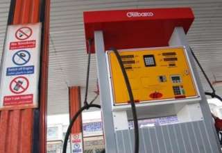 افزایش قیمت بنزین منتفی است/ بنزین ۷۰۰ تومانی فردا شب می‌سوزد