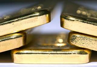 قیمت جهانی طلا نزدیک به بالاترین سطح خود در 13 ماه اخیر باقی ماند