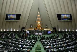 مجلس کلیات لایحه اصلاحیه بودجه ۱۳۹۵ را تصویب کرد