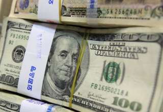  رد ادعای افزایش نرخ دلار برای رفع کسری بودجه دولت/ سوداگران دربازار ارز فعال شده اند