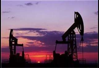 نوسان قیمت نفت بین ۵۰ تا ۵۵ دلار در سال جاری