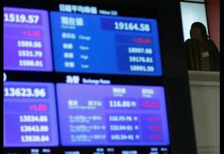  سهام آسیایی علیرغم افت وال‌استریت سود کرد/ دلار بالا رفت
