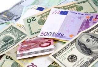  کاهش نرخ مبادله‌ای ۲۲ ارز/ افت قیمت رسمی دلار و یورو