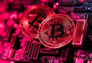 قیمت بیت کوین تا 900 دلار کاهش خواهد یافت