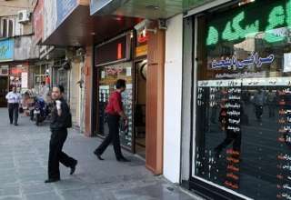 هیچ کس درصدد حذف صرافی ها از اقتصاد ایران نیست 