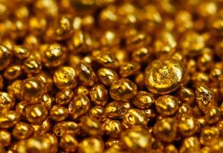 رونق بازار طلای آب شده در شرایط رکود بازار مصنوعات/ جریان قاچاق طلا به خارج از کشور شکل گرفته است