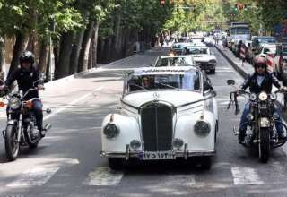 رژه خودروهای کلاسیک در تهران (عکس) 