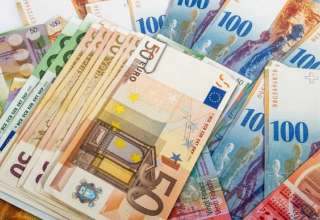 کاهش ۴۰۴ ریالی یورو/ افزایش ناچیز دلار