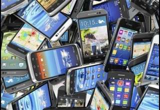 فروش ۶۰۰ هزار موبایل انبار شده در انتظار مجوز دولت