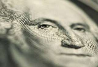نظرسنجی کارشناسان سایت بلومبرگ درباره ی بهای دلار 