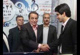 کشتی آرای در غرفه سایت طلا اعلام کرد :اصفهان در صنعت طلا و جواهر پیشتاز است . 