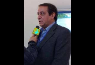 کشتی آرای:علت نوسان بهای طلا را در افت و خیز نفت و دلار باید جستجو کرد.