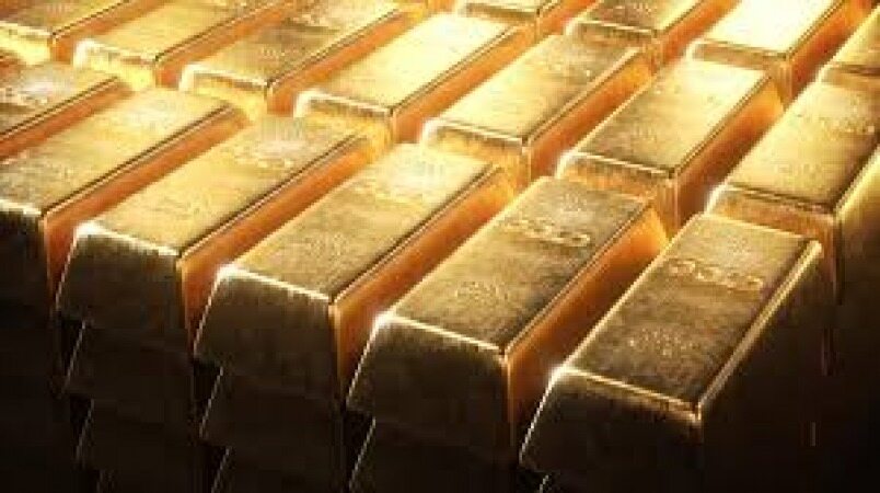 قیمت طلا با کاهش ارزش دلار افزایش نسبی داشت