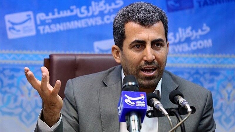  پورابراهیمی: توقف اشتباهات فاحش دولت قیمت ارز را کاهش داد 
