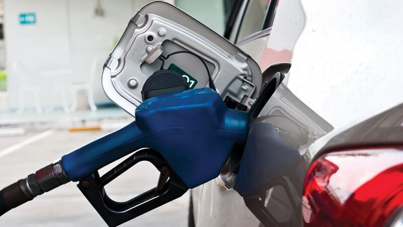 پیشنهاد تخصیص ماهانه ۳۰ لیتر بنزین ۱۰۰۰ تومانی به هر نفر 