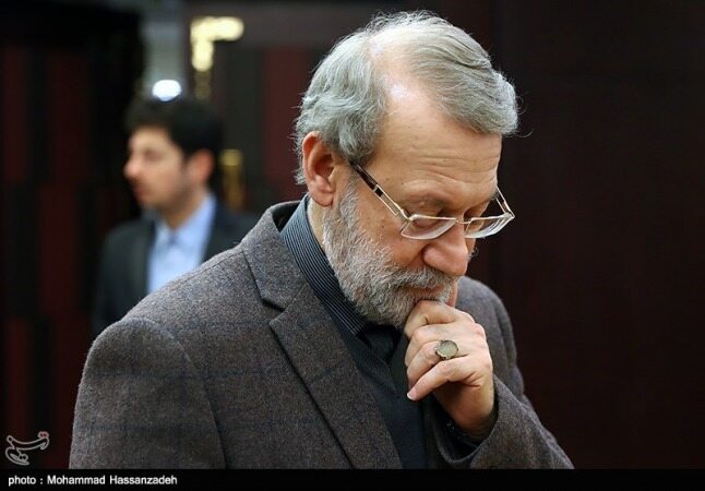 اقدام لاریجانی به ارجاع لوایح FATF به مجمع تشخیص نقض صریح قانون اساسی است