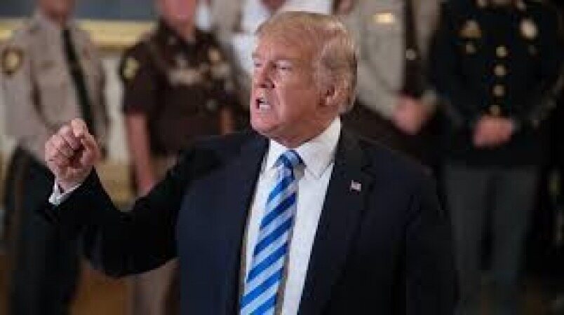 واکنش ترامپ به افت شدید ارزش سهام در ماه دسامبر