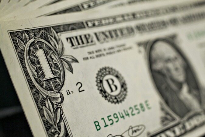 عقب‌نشینی دلار در صرافی‌ها