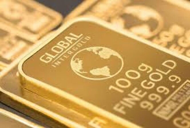 افت قیمت جهانی طلا همزمان با تقویت ارزش دلار