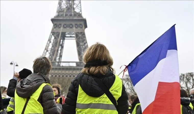 خسارت سنگین جلیقه زرد ها به اقتصاد فرانسه
