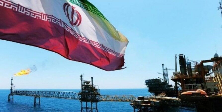 معافیت از تحریم‌های نفتی ایران تمدید می‌شود