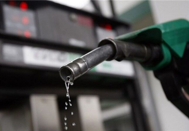 جزئیات قیمت بنزین سهمیه‎ای و آزاد/ بنزین از فرداشب سهمیه‌بندی می‌شود | بنزین آزاد ۲۵۰۰تومانی مشخص شد
